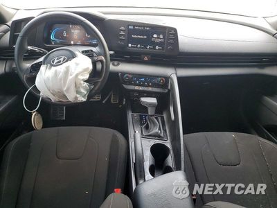 Zdjęcie 8 z 12 samochodu: 2025 HYUNDAI ELANTRA SEL SPORT VIN:KMHLM4DG0SU012110 - miniatura