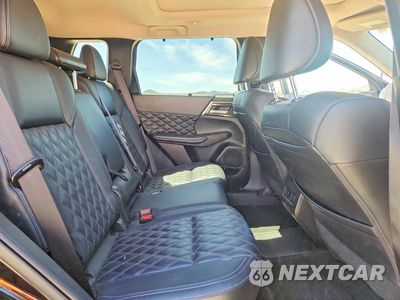 Zdjęcie 11 z 13 samochodu: 2024 MITSUBISHI OUTLANDER SEL VIN:JA4T5WA90RZ064122 - miniatura