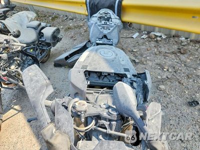 Piąte zdjęcie samochodu w środku: 2025 BMW S 1000 RR VIN:WB10P230XS6L49702 - miniatura