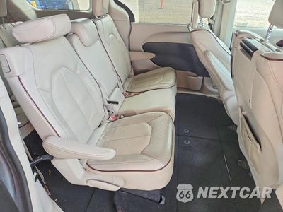Zdjęcie 11 z 13 samochodu: 2018 CHRYSLER PACIFICA LIMITED VIN:2C4RC1GG5JR314757 - miniatura