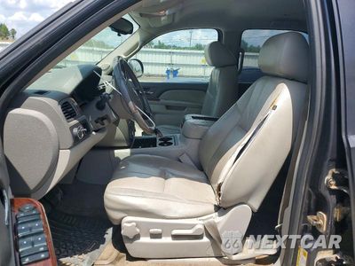 Zdjęcie 7 z 13 samochodu: 2010 CHEVROLET TAHOE C1500 LT VIN:1GNMCBE34AR194186 - miniatura