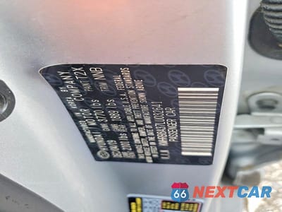 Zdjęcie 12 z 12 samochodu: 2020 HYUNDAI VENUE SE VIN:KMHRB8A37LU032641 - miniatura