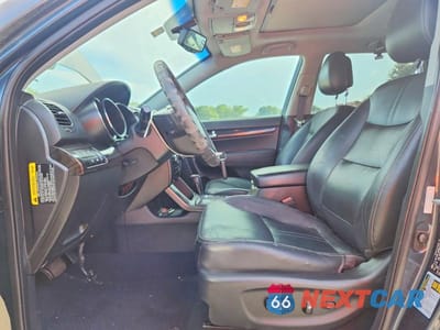 Zdjęcie 7 z 13 samochodu: 2011 KIA SORENTO EX VIN:5XYKU4A24BG012752 - miniatura