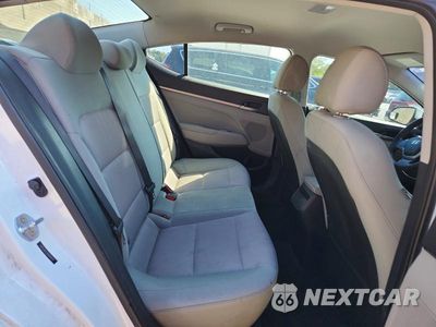 Zdjęcie 10 z 13 samochodu: 2017 HYUNDAI ELANTRA SE VIN:5NPD74LF7HH080870 - miniatura