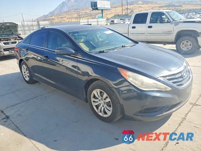 Czwarte zdjęcie samochodu z boku: 2011 HYUNDAI SONATA GLS VIN:5NPEB4AC2BH202540 - miniatura