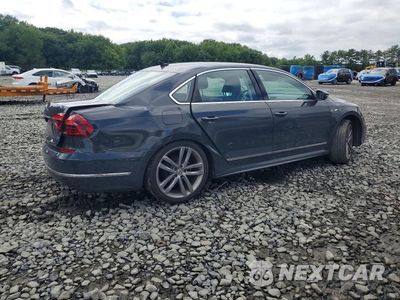Trzecie zdjęcie samochodu z tyłu: 2017 VOLKSWAGEN PASSAT R-LINE VIN:1VWDT7A34HC070781 - miniatura