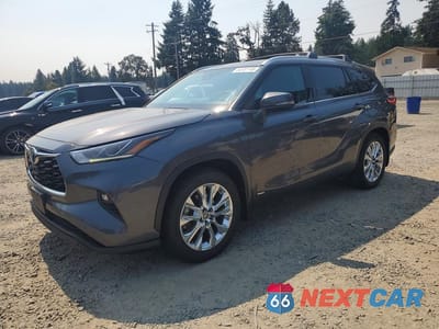 2023 TOYOTA HIGHLANDER HYBRID LIMITED 5TDXBRCH7PS579090 - główne zdjęcie licytacji z USA - miniatura