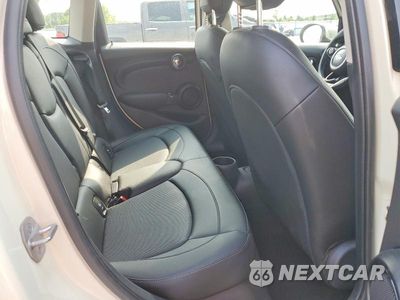 Zdjęcie 11 z 13 samochodu: 2021 MINI COOPER VIN:WMWXU7C01M2M98286 - miniatura