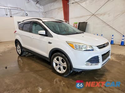 Czwarte zdjęcie samochodu z boku: 2015 FORD ESCAPE SE VIN:1FMCU9GX0FUA20805 - miniatura