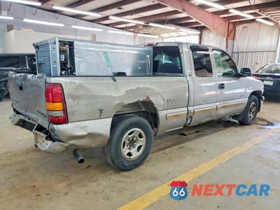 Trzecie zdjęcie samochodu z tyłu: 2001 CHEVROLET SILVERADO C1500 VIN:2GCEC19V311374481 - miniatura