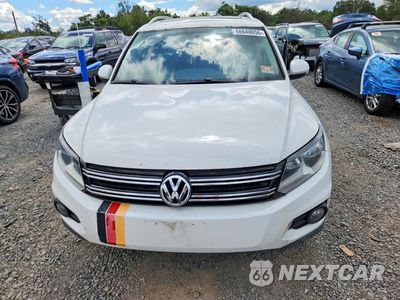 Piąte zdjęcie samochodu w środku: 2013 VOLKSWAGEN TIGUAN S VIN:WVGBV7AX8DW545165 - miniatura