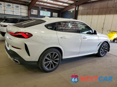 Trzecie zdjęcie samochodu z tyłu: 2021 BMW X6 XDRIVE40I VIN:5UXCY6C03M9E59823 - miniatura