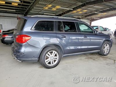 Trzecie zdjęcie samochodu z tyłu: 2014 MERCEDES-BENZ GL 450 4MATIC VIN:4JGDF7CEXEA339586 - miniatura