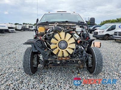 Piąte zdjęcie samochodu w środku: 2023 CHEVROLET SILVERADO MEDIUM DUTY VIN:1HTKHPVK1PH469505 - miniatura
