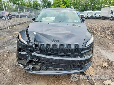 Piąte zdjęcie samochodu w środku: 2016 JEEP CHEROKEE SPORT VIN:1C4PJLAB0GW329754 - miniatura