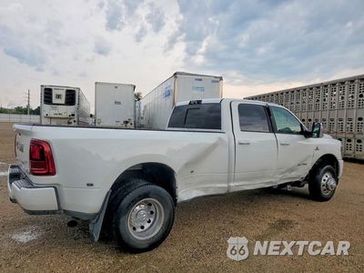 Trzecie zdjęcie samochodu z tyłu: 2026 RAM 3500 LARAMIE VIN:3C63RRJL9TG278628 - miniatura