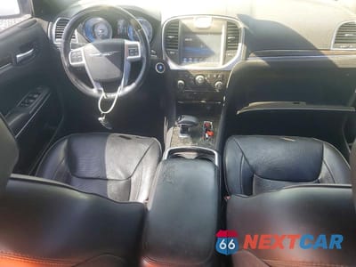 Zdjęcie 8 z 12 samochodu: 2013 CHRYSLER 300C VIN:2C3CCAEG9DH613238 - miniatura
