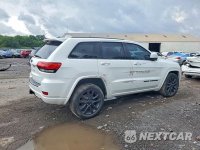 Trzecie zdjęcie samochodu z tyłu: 2017 JEEP GRAND CHEROKEE LAREDO VIN:1C4RJEAG2HC953347 - miniatura
