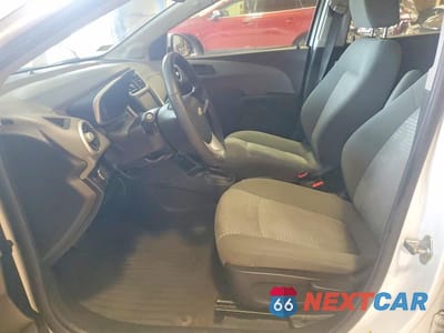 Zdjęcie 7 z 12 samochodu: 2017 CHEVROLET SONIC VIN:1G1JG6SG6H4146509 - miniatura