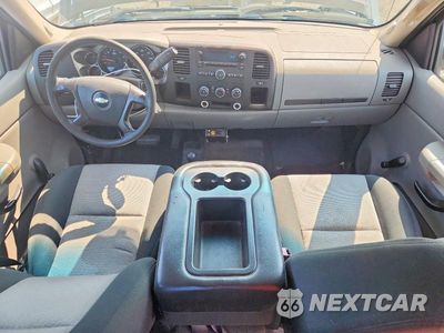 Zdjęcie 8 z 12 samochodu: 2008 CHEVROLET SILVERADO K2500 HEAVY DUTY VIN:1GCHK29K18E129456 - miniatura
