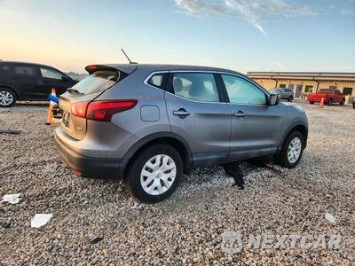 Trzecie zdjęcie samochodu z tyłu: 2019 NISSAN ROGUE SPORT S VIN:JN1BJ1CR7KW333353 - miniatura
