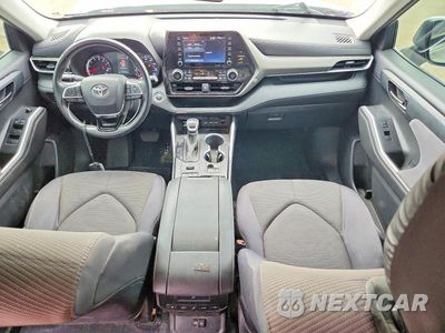 Zdjęcie 8 z 12 samochodu: 2021 TOYOTA HIGHLANDER LE VIN:5TDBZRBH2MS120407 - miniatura