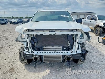 Piąte zdjęcie samochodu w środku: 2022 GMC SIERRA K1500 VIN:1GTPUAEK6NZ592588 - miniatura