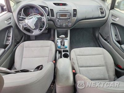 Zdjęcie 8 z 13 samochodu: 2017 KIA FORTE LX VIN:3KPFK4A75HE010579 - miniatura