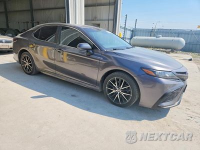 Czwarte zdjęcie samochodu z boku: 2022 TOYOTA CAMRY SE VIN:4T1G11AK8NU619409 - miniatura