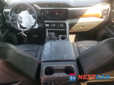 Zdjęcie 8 z 12 samochodu: 2024 GMC SIERRA K1500 DENALI VIN:1GTUUGED6RZ186372 - miniatura