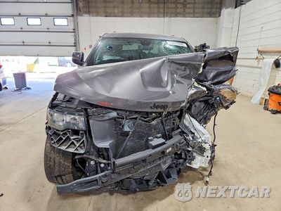 Piąte zdjęcie samochodu w środku: 2018 JEEP GRAND CHEROKEE LAREDO VIN:1C4RJFAG6JC257392 - miniatura