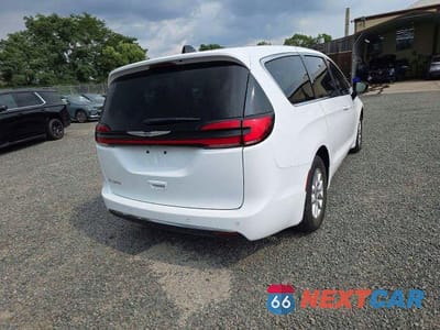 Czwarte zdjęcie samochodu z boku: 2025 CHRYSLER PACIFICA SELECT VIN:2C4RC1BG8SR512113 - miniatura