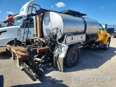 Trzecie zdjęcie samochodu z tyłu: 2015 FORD F750 SUPER DUTY OIL DISTRIBUTOR TRUCK VIN:3FRXF7FJXFV745346 - miniatura