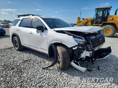 Czwarte zdjęcie samochodu z boku: 2026 NISSAN PATHFINDER ROCK CREEK VIN:5N1DR3BE5TC240290 - miniatura