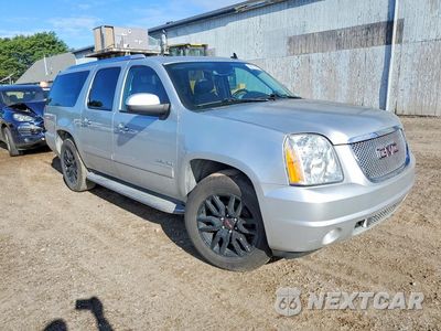 Czwarte zdjęcie samochodu z boku: 2013 GMC YUKON XL DENALI VIN:1GKS2MEF4DR166034 - miniatura