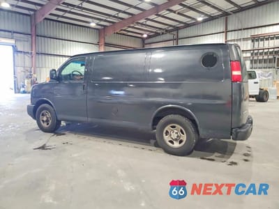 Drugie zdjęcie samochodu z przodu: 2004 CHEVROLET EXPRESS G1500 VIN:1GCEG15X441112748 - miniatura