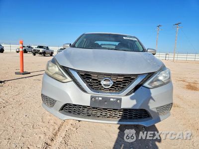 Piąte zdjęcie samochodu w środku: 2017 NISSAN SENTRA S VIN:3N1AB7AP7HY260080 - miniatura