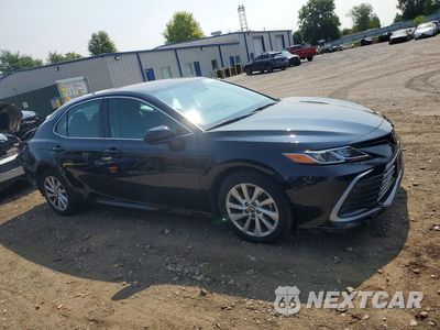 Czwarte zdjęcie samochodu z boku: 2023 TOYOTA CAMRY LE VIN:4T1C11AK2PU833331 - miniatura