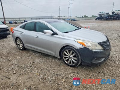 Czwarte zdjęcie samochodu z boku: 2012 HYUNDAI AZERA BASE VIN:KMHFH4JG9CA176285 - miniatura