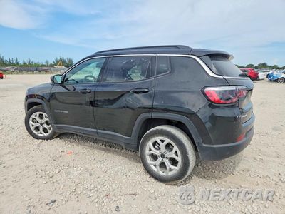 Drugie zdjęcie samochodu z przodu: 2025 JEEP COMPASS LATITUDE VIN:3C4NJDBN9ST550158 - miniatura