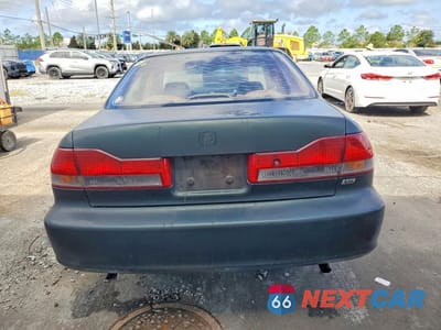 Zdjęcie 6 z 13 samochodu: 2001 HONDA ACCORD EX VIN:1HGCG16591A055691 - miniatura