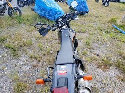 Zdjęcie 6 z 9 samochodu: 2025 SUZUKI DR650 SE VIN:JS1SP46D5S7101626 - miniatura
