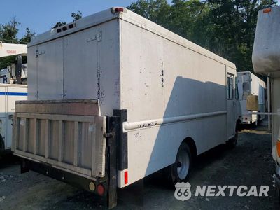 Trzecie zdjęcie samochodu z tyłu: 2001 WORKHORSE P42 DELIVERY TRUCK VIN:5B4KP42Y613328205 - miniatura