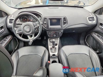 Zdjęcie 8 z 13 samochodu: 2019 JEEP COMPASS LATITUDE VIN:3C4NJDBB1KT678917 - miniatura