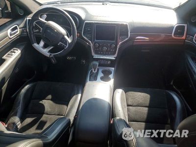 Zdjęcie 8 z 14 samochodu: 2018 JEEP GRAND CHEROKEE SRT-8 VIN:1C4RJFDJ3JC394085 - miniatura