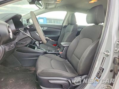 Zdjęcie 7 z 12 samochodu: 2019 KIA FORTE LXS VIN:3KPF24ADXKE115745 - miniatura