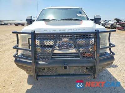 Piąte zdjęcie samochodu w środku: 2017 FORD F350 SUPER DUTY VIN:1FT8W3BT0HEC77269 - miniatura