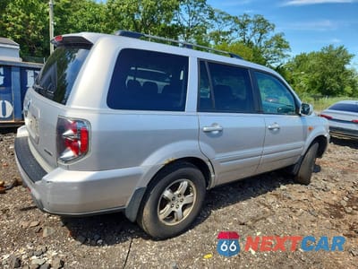 Trzecie zdjęcie samochodu z tyłu: 2008 HONDA PILOT SE VIN:5FNYF18368B032518 - miniatura