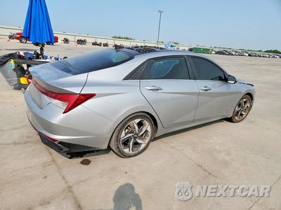 Trzecie zdjęcie samochodu z tyłu: 2021 HYUNDAI ELANTRA SEL VIN:5NPLN4AG2MH011138 - miniatura