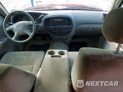 Zdjęcie 8 z 12 samochodu: 2002 TOYOTA TUNDRA SR5 V8 VIN:5TBBT44182S283590 - miniatura